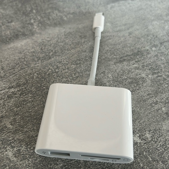 USB C to SD and Micro SD card reader - Picture 2 of 6